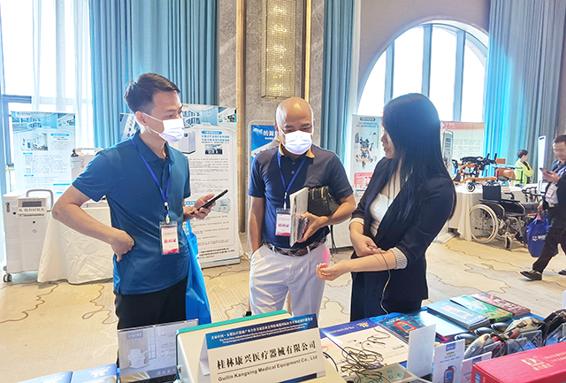 氦氖激光多功能治疗仪、铝镓铟磷半导体激光治疗仪、半导体激光/低频治疗仪-康兴医疗器械官网 氦氖激光多功能治疗仪、铝镓铟磷半导体激光治疗仪、半导体激光/低频治疗仪-康兴医疗器械官网