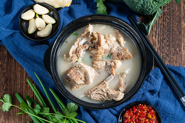 煲汤 饮食 浮沫 骨头汤-康兴医疗器械官网 煲汤 饮食 浮沫 骨头汤-康兴医疗器械官网